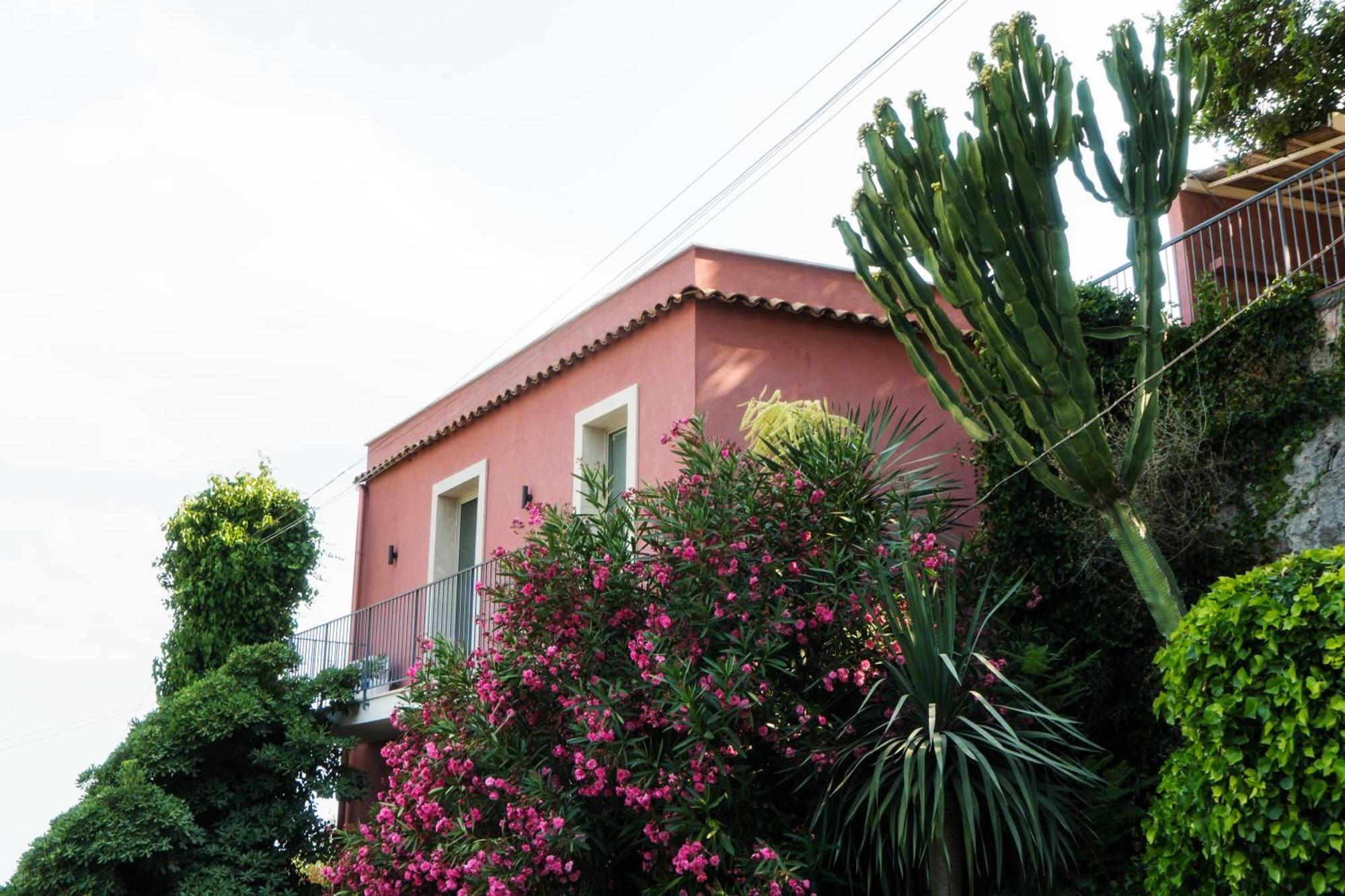 The Charming House Apartment Taormina Exterior photo